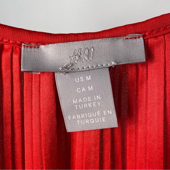 H&M Pleated Surplice Top - Picture 6 of 9